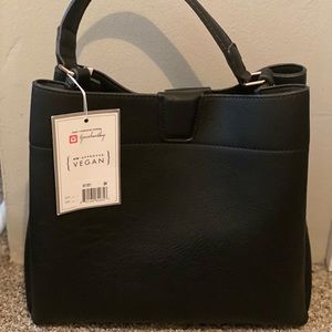 Jen & Co Satchel With Zip And Inner Slip Pockets In Black. Satchel/hobo